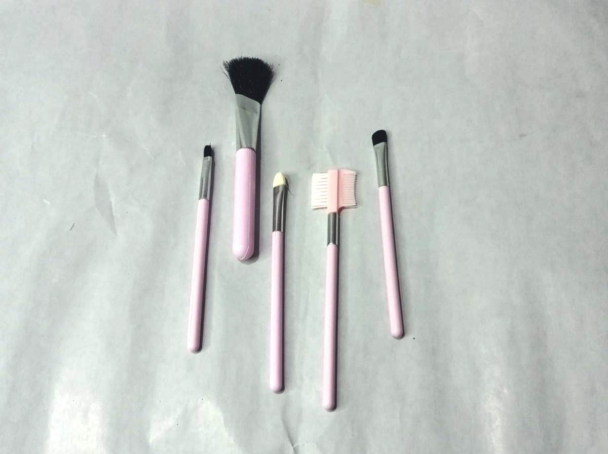 5 Sticks Makeup Brush Set for All Skin Types